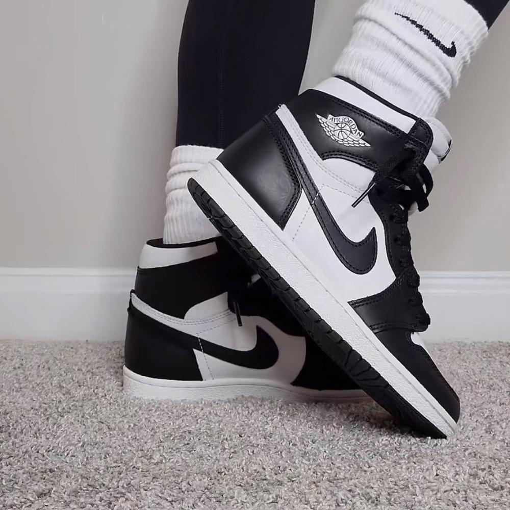 Jordan 1s high 85 black/white shoes